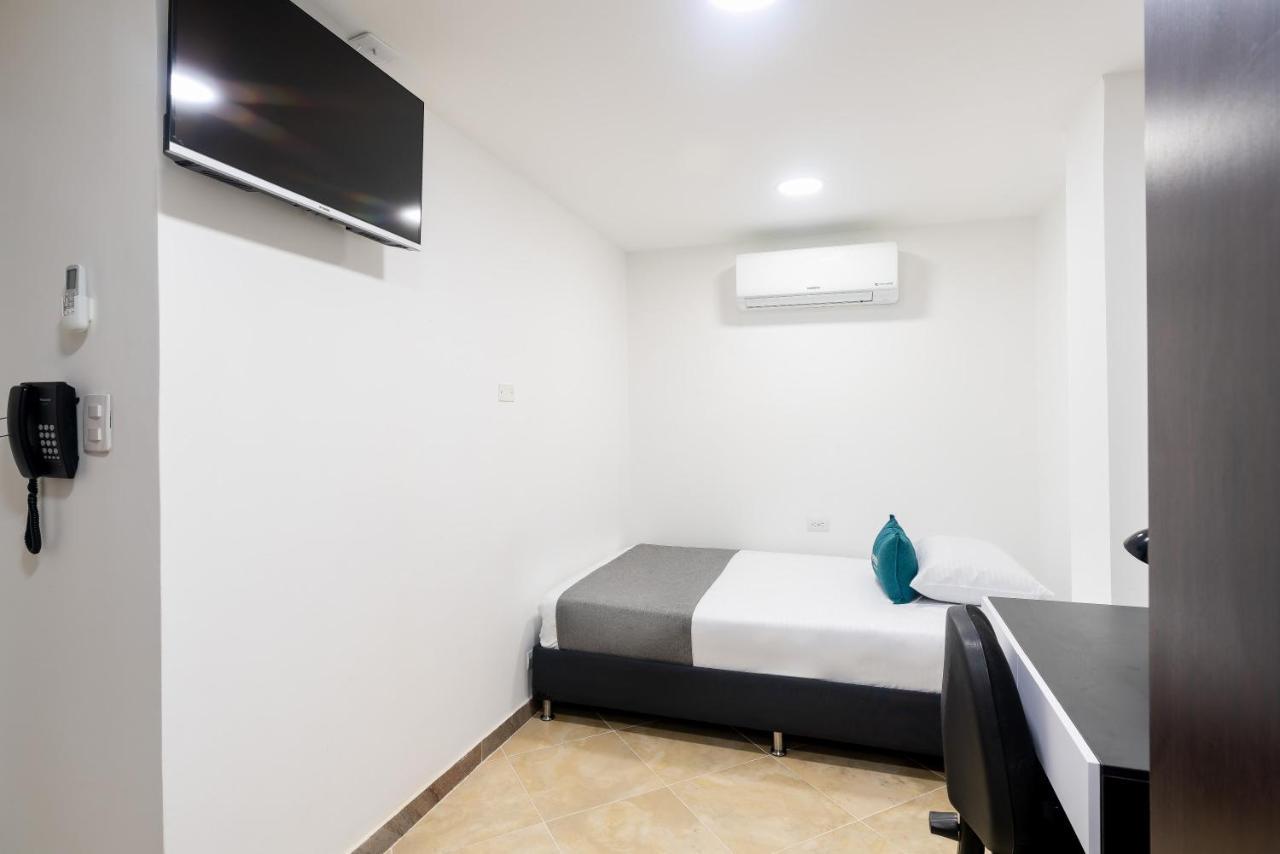 Отель Ayenda Coliving La 78A Медельин Экстерьер фото