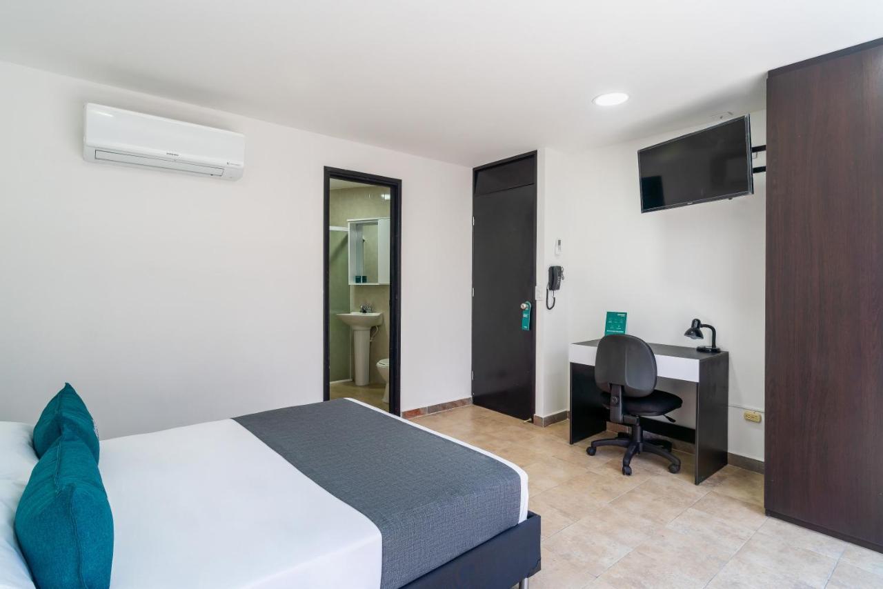 Отель Ayenda Coliving La 78A Медельин Экстерьер фото